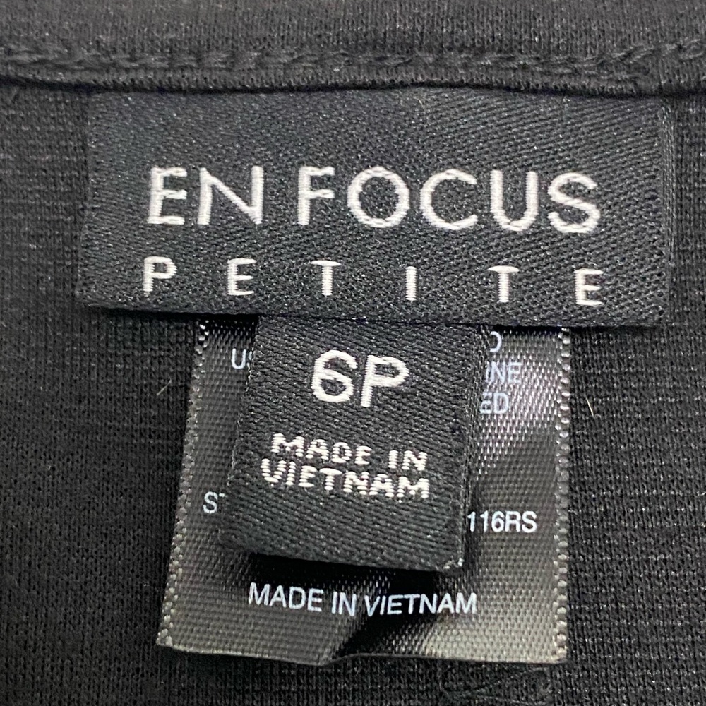 En Focus Studio Black and White Sleeveless dress with
Open Back size 6P - Picture 5 of 9